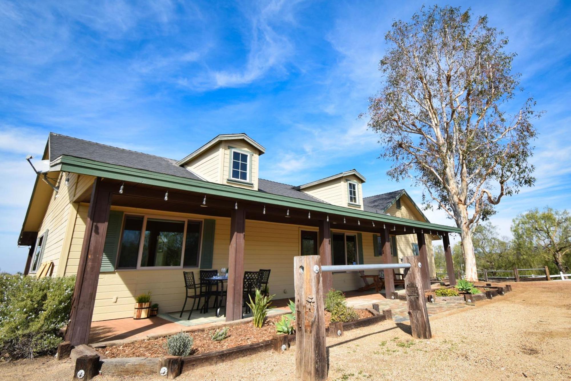 Peppertree Lane Ranch -- Seven-Acre Ranch In The Heart Of Wine Country Hotel Temecula Exterior photo