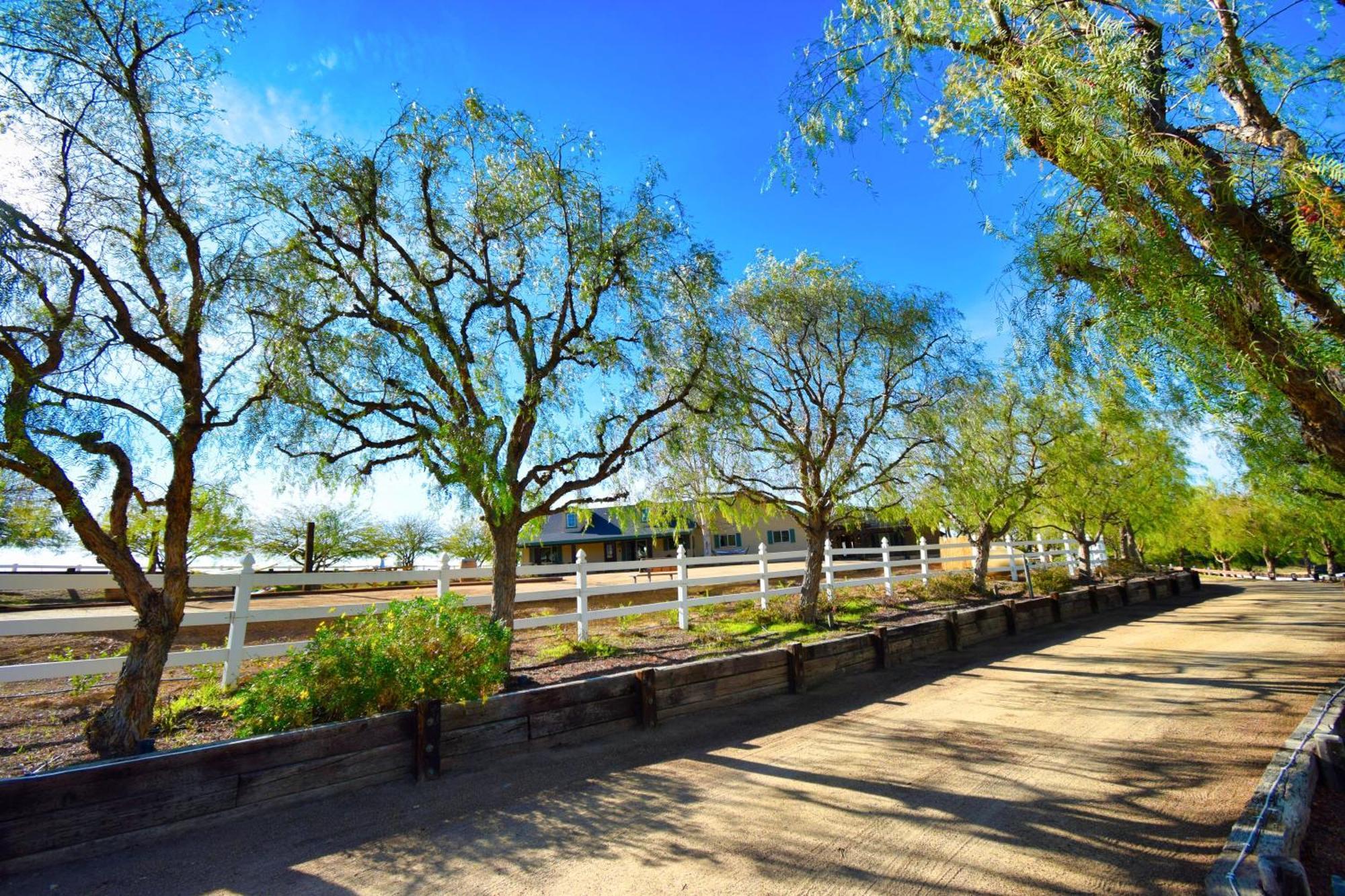 Peppertree Lane Ranch -- Seven-Acre Ranch In The Heart Of Wine Country Hotel Temecula Exterior photo