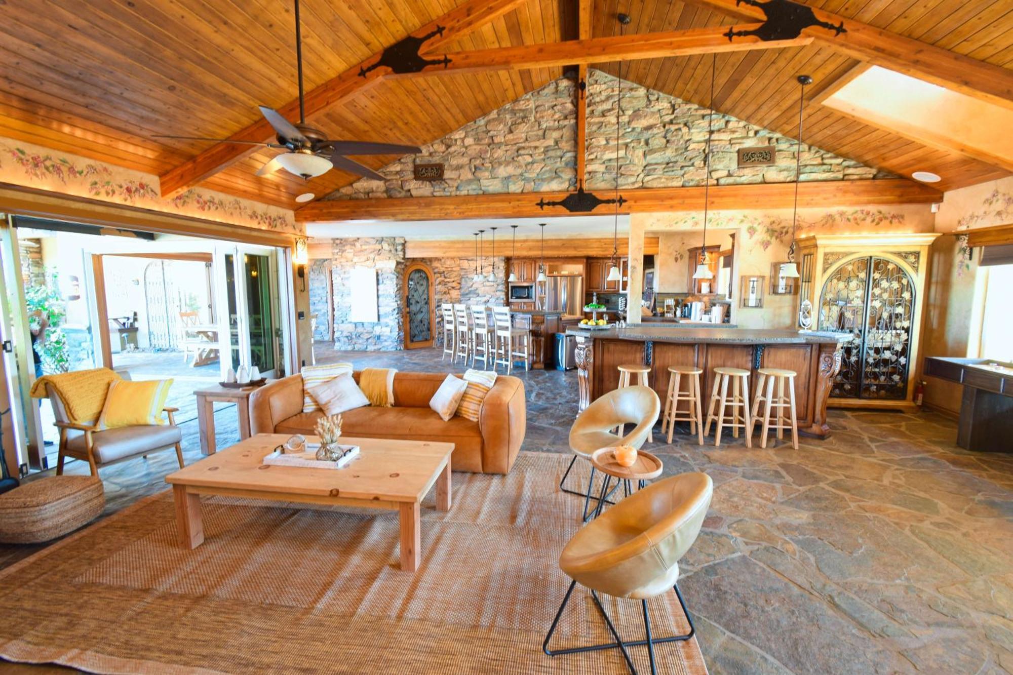 Peppertree Lane Ranch -- Seven-Acre Ranch In The Heart Of Wine Country Hotel Temecula Exterior photo