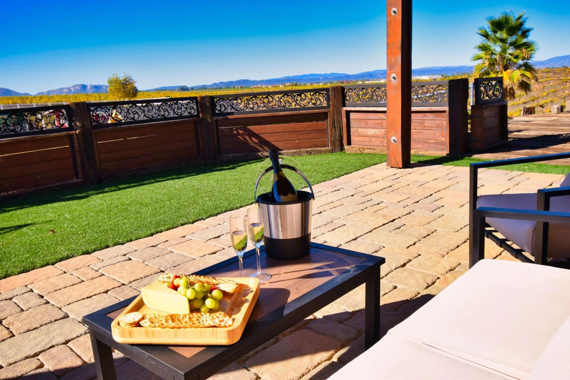 Peppertree Lane Ranch -- Seven-Acre Ranch In The Heart Of Wine Country Hotel Temecula Exterior photo